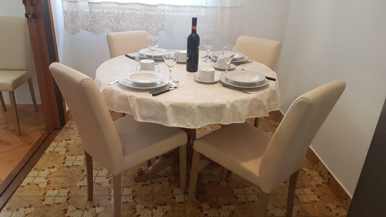 Apartman Lucijan คาชเตลา ภายนอก รูปภาพ